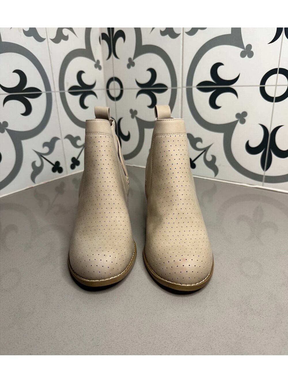 Dolce Vita Boots Nude Size 7